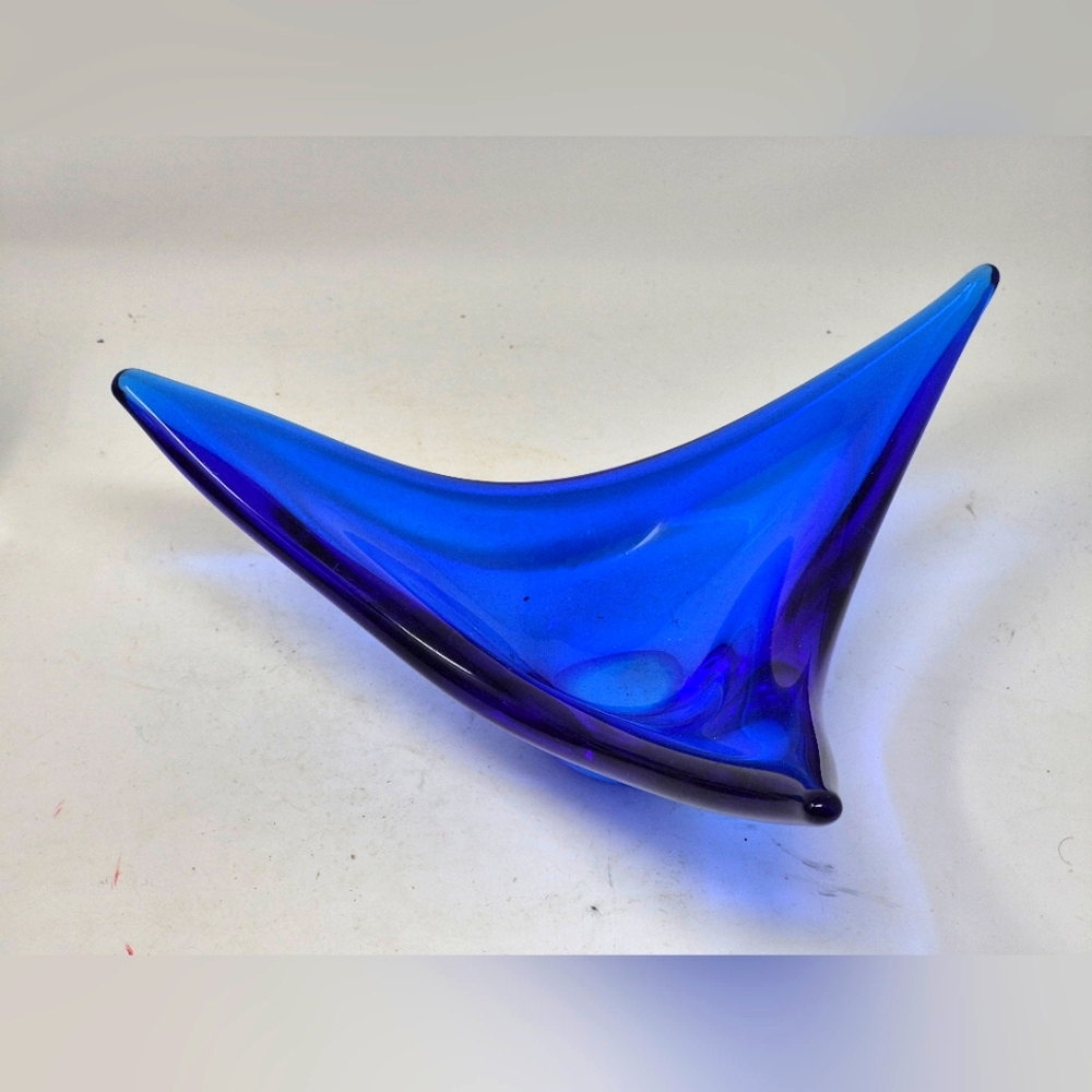 Cobalt Blue Three Point Art Glass Dish